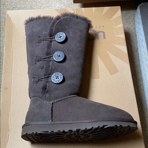 UGGS Bailey Button Triple Boot - Picture 1 of 5